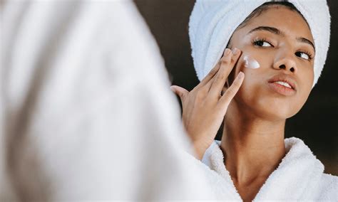 Dry Skin In Winter Tips To Prevent Cold Weather Skin Issues On The Pulse