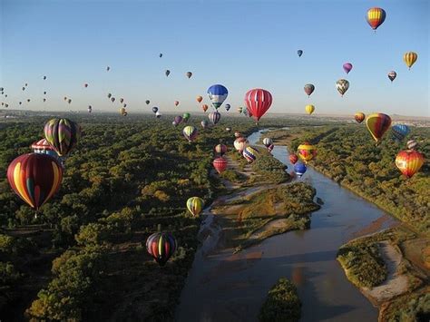 Top 8 Best Places In The World For Hot Air Balloon Rides