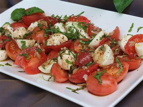 Einfacher Tomate Mozzarella Salat Von Py Chan Chefkoch