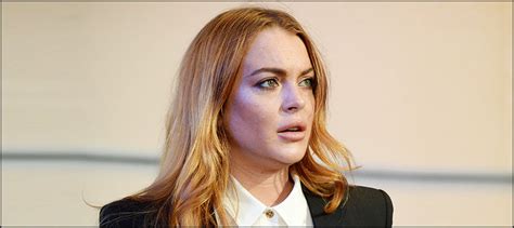 lindsay lohan s message sparks rumours of conversion to islam ary news