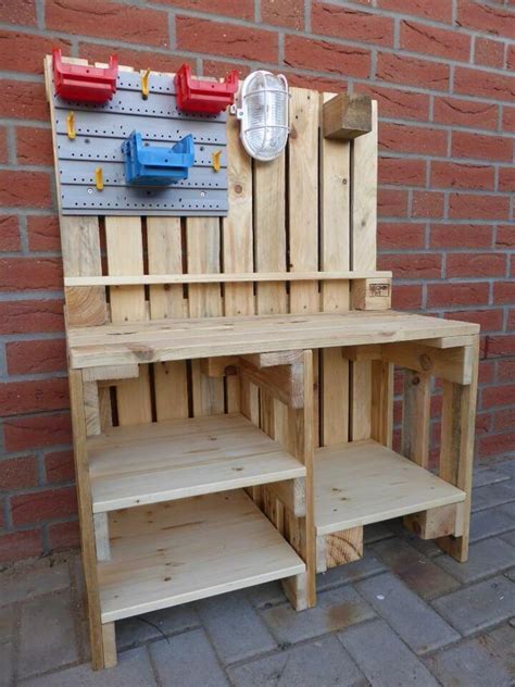 Noch immer unsicher, wie ihr. Kinder Werkbank aus Paletten Holz in Schleswig-Holstein ...
