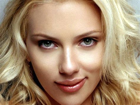 32 Sexy Scarlett Johansson Wallpapers