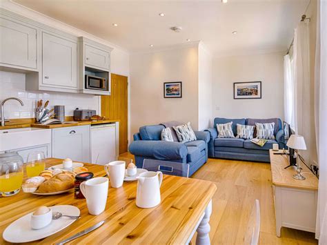 Tenby Beachside Cottage, Tenby | Beach Stays