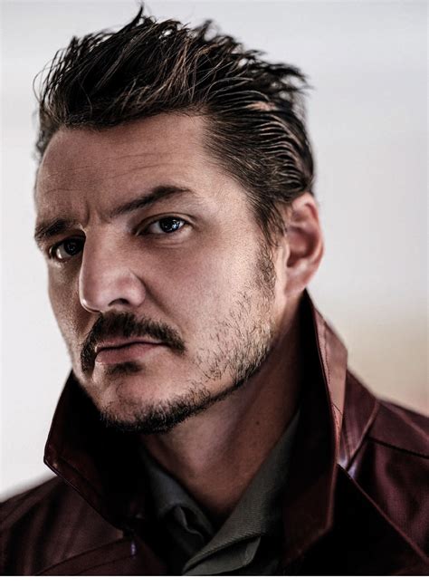 Pedro Pascal / Watch Pedro Pascal Crack Up During Community Reunion Table ... - Pedro pascal ...