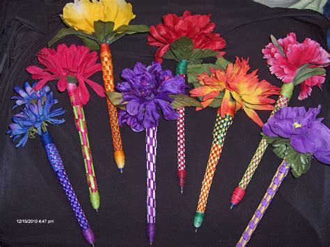 Handcrafted Flower Pen Br