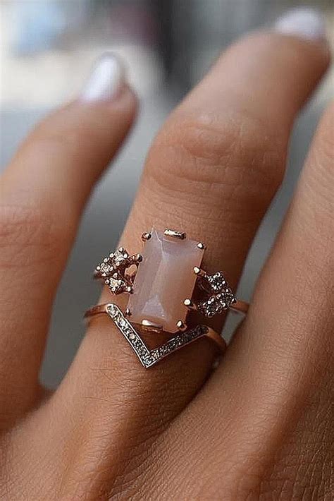 Wow I Really Love This Engagement Ring Uniqueengagementrings Unique