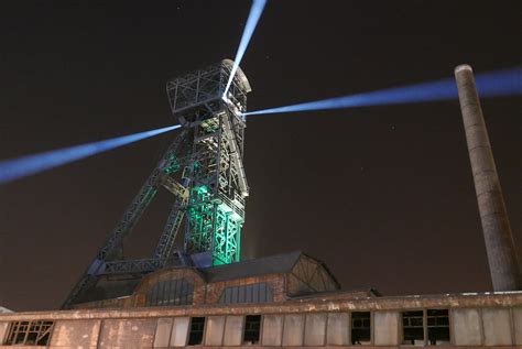 An vier randvoll programmierten tagen auf elf bühnen können besucher nicht nur musiker aus aller welt entdecken. DOV @ Colours of Ostrava 2015 | Colours of Ostrava 2015 - DO… | Flickr