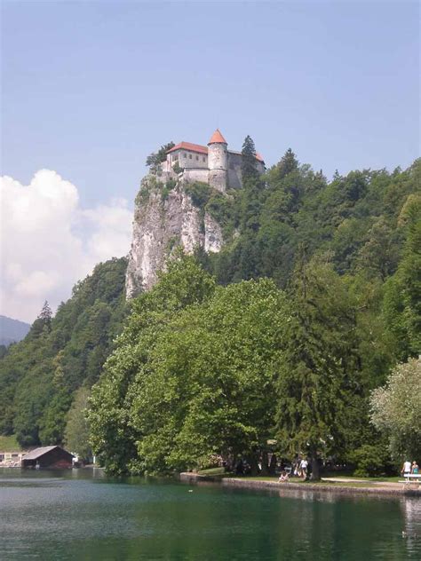 Vodilna športna trgovina v evropi. Qué ver en Eslovenia, el país de los parques naturales