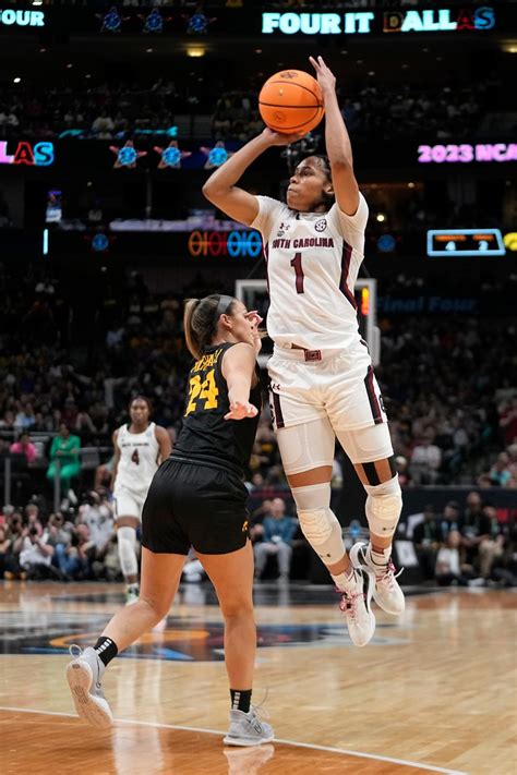 South Carolinas Top Scorer Zia Cooke Is Entering The 2023 Wnba Draft