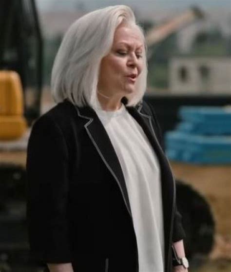 Jacki Weaver Yellowstone S04 Caroline Warner Blazer - Jackets Expert