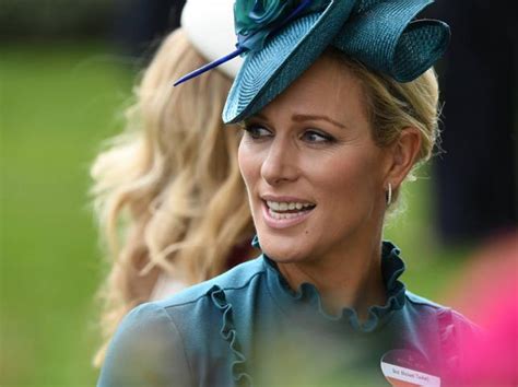 Zara anne elizabeth phillips (born may 15, 1981) is the second child and only daughter of princess anne, princess royal and her husband, cap. Zara Phillips, seis meses sin carné de conducir y dos ...