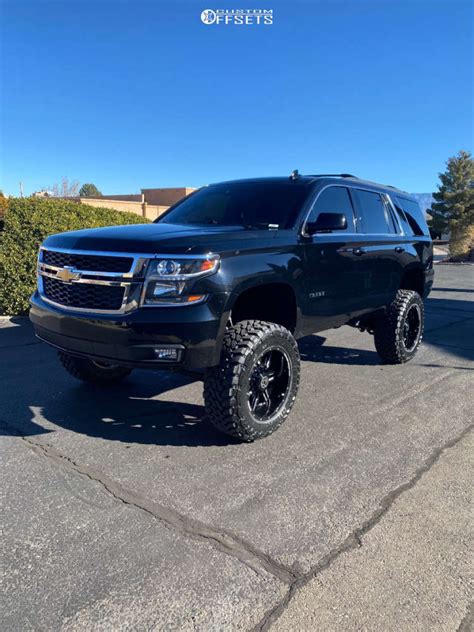 2017 Chevrolet Tahoe With 20x10 19 Anthem Off Road Equalizer And 35 12