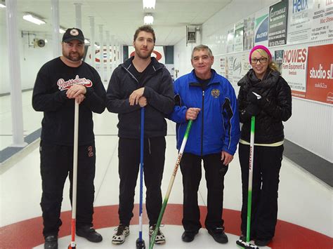 Community Bonspiel A Good Start To Curling Season The Review Newspaper