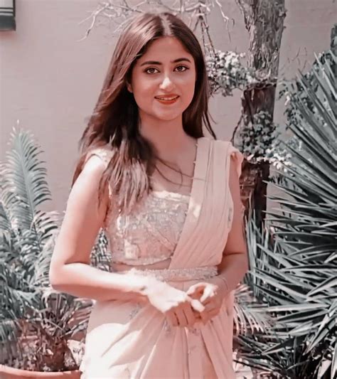 Sajal Aly Shared Her Latest Beautiful Pictures Pakistani Dramas