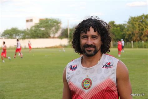 Jun 03, 2021 · o camisa 8 da juazeirense bateu forte e a bola passou perto do gol de fábio. Portal Zap | Destaque da Juazeirense, Clebson concede ...