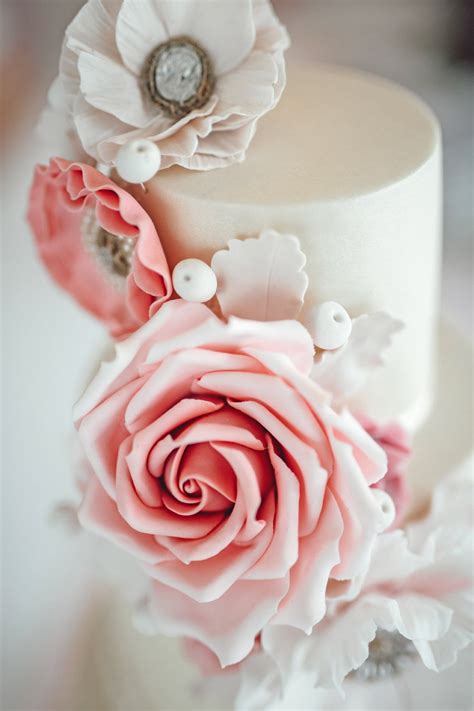 Ich heirate ja nächstes jahr im juni. Zuckersüß und Rosarot: Hochzeitstorten & Tortendesign