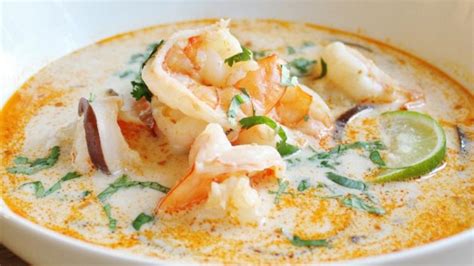 Bring to a simmer, add the meatballs and cook for 3 mins. The Best Thai Coconut Soup Recipe - Allrecipes.com