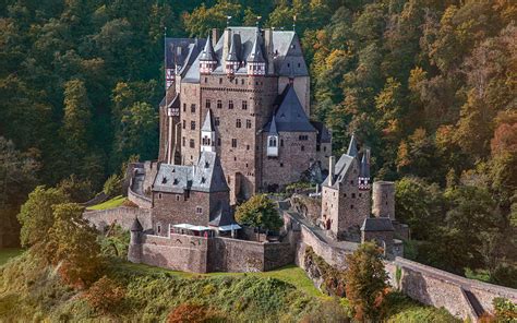 Desktop Wallpapers Germany Tower Burg Eltz Castles Cities 1920x1200