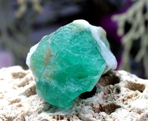 Raw Emerald Stone 30x22mm Genuine Emerald Crystal Natural Etsy