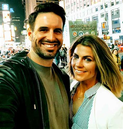 Samantha talks about her 2 1/2 year old daughter, her job as a sideline reporter for college football on espn and she recalls a weird sign someone held up. Samantha Ponder Biography, ESPN, Husband, Salary, Net ...