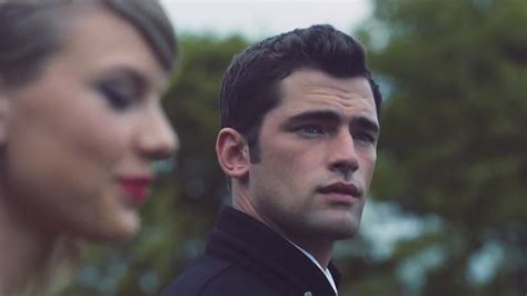 Taylor Swift Made Her “blank Space” Music Video Co Star Sean O’pry Blush On Set Vanity Fair