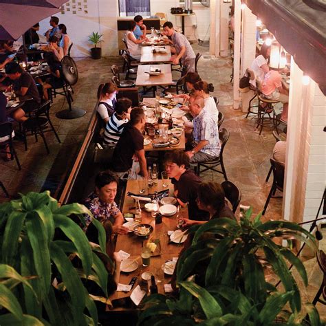 The 9 Best Places to Eat Outside in Waikīkī Right Now