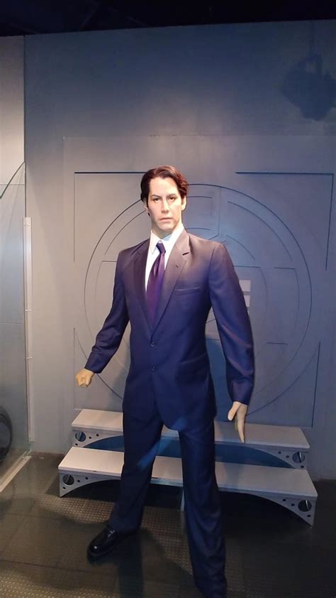 Keanu Reeves At The Hollywood Wax Museum In Pigeon Forge Tn Pics