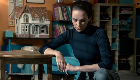 Haunting Of Hill House Gives Us The Bad Ass Lesbian Hero We Deserve Mashable
