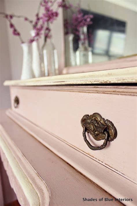 Annie Sloan Chalk Paint In Antoinette Was Used And Used Old White For