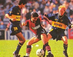 Maradona tragically passed away last week after suffering a heart attack at his home, aged 60. Maradona - Newell's Old Boys | Futbol de primera, Diego ...