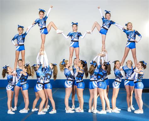 Basic Cheerleading Stunts That Are Ideal For Beginners Sports Aspire