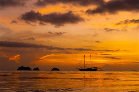 Premium Photo Colorful Sunset On A Tropical Beach Orange Sunset On