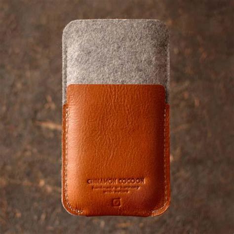 The Handmade Felt and Leather iPhone 6 Plus and iPhone 6 Cases | Gadgetsin
