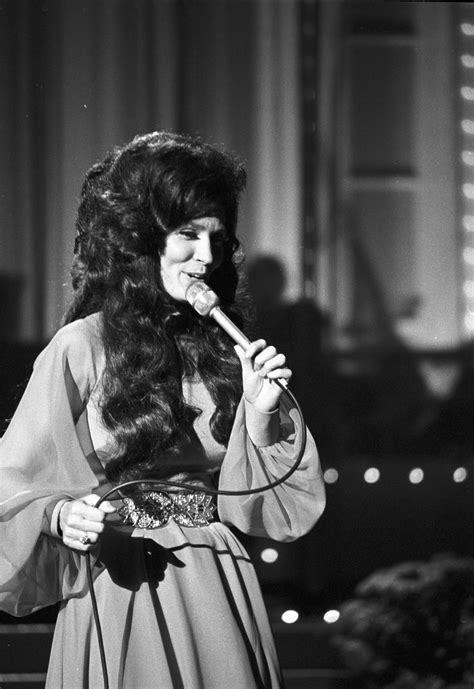 Pressroom COUNTRY STARS ON THE ICONIC LORETTA LYNN