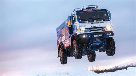 Russian Kamaz Truck Sends A Snow Jump Youtube