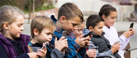 Scientists Find Out What Staring At A Smartphone Does To A Kids Brain