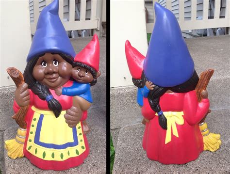 You Never See Black Gnomes Rshowerthoughts