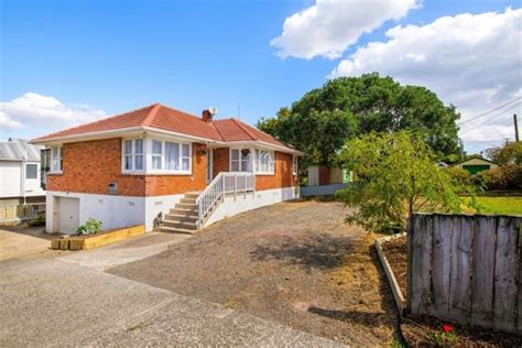 Property Details For 104 Lincoln Park Avenue Massey Auckland 0614