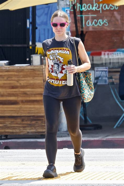 Kristen Bell Sports A Casual Black Tee And Leggings While Out For Lunch