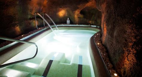 Es un alojamiento rural pensado para personas que necesitan un lugar muy tranquilo la casa consta de dos plantas y su capacidad es de dos personas. Casa Rural & Spa La Graja Chinchon Casa Rural & Spa La ...