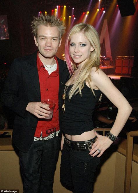 Derek Whibleyand Avril Lavigne Avril Lavigne Galerias De Fotos Fotos