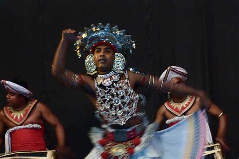 traditional sri lankan dancing immage