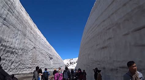 Welcome To The Roof Of Japan The Snowiest Road In The
