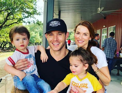 Jensen Ackles Kids Jensen Ackles Shares His Sons Scary Good Selfie