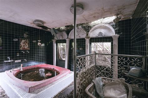 Photographer Captures Haunting Images From Inside An Abandoned Japanese