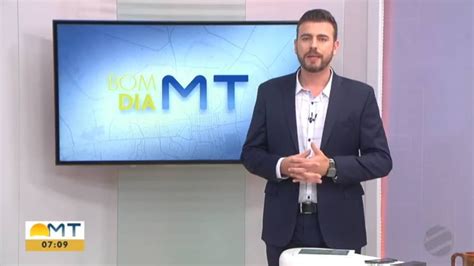 Após deixar nude aparecer ao vivo jornalista de afiliada da Globo no