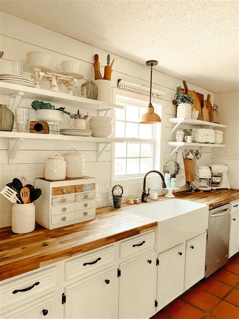 Simple Open Shelving Styling Rustic Kitchen Kitchen Cottage Kitchen