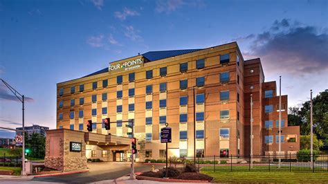 Four Points By Sheraton Omaha Midtown Omaha Hotelscombined