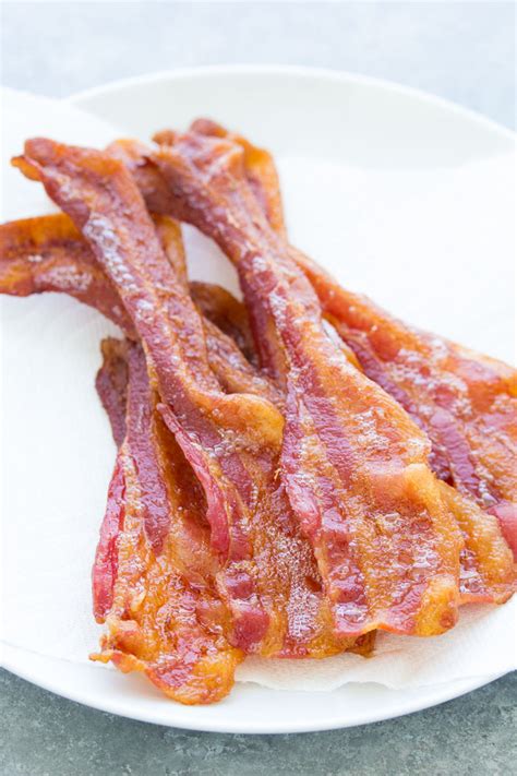 Perfect Bacon Every Time Learn How To Cook Bacon In A Cast Iron