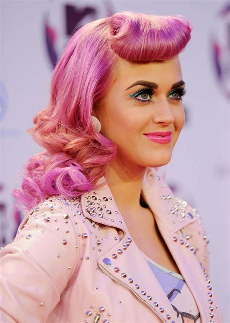 Katy Perrys 31 Best Hairstyles In Honor Of Her 31st